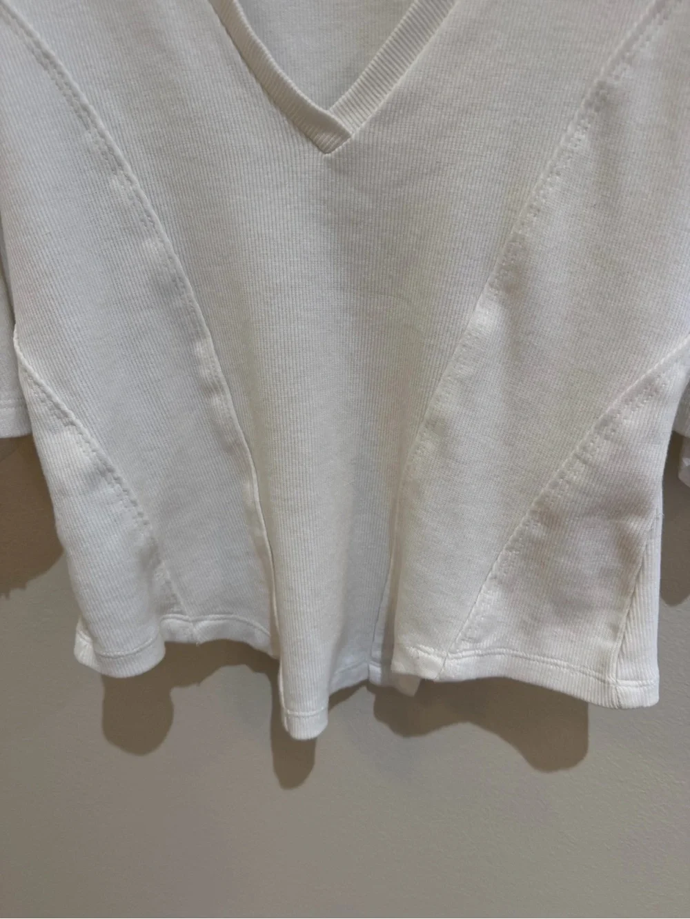 NEW By Anthropologie Puff-Sleeve Structured‎ V-Neck Tee white w/stretch size XS